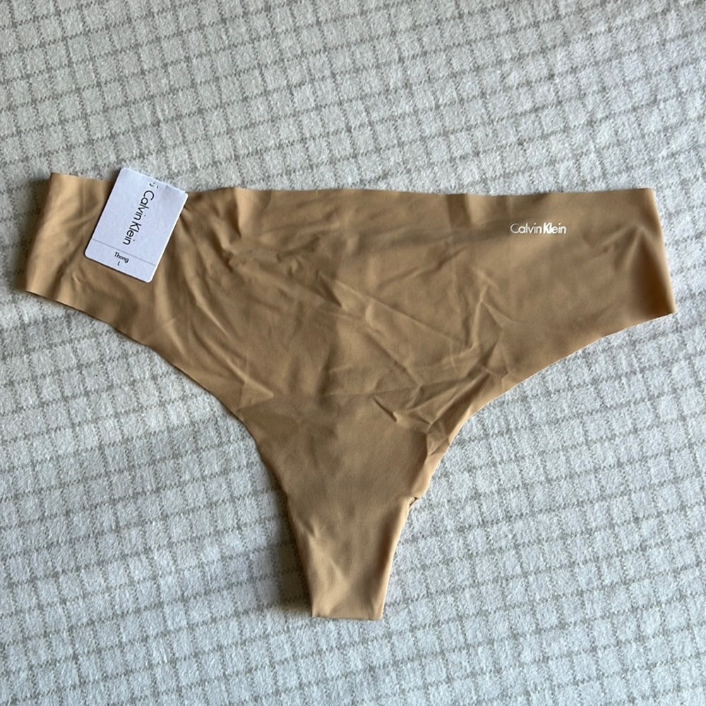Calvin Klein Thong Panties size L